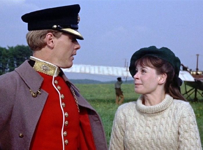 James Fox - Sarah Miles in Those magnificent men in their flying machines 1965
