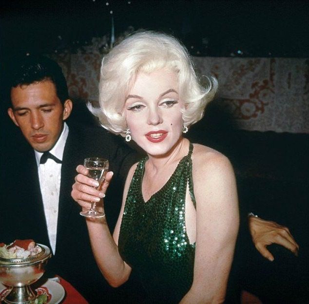 Marilyn Monroe  at the 19th Golden Globe Awards on March 5th 1962.