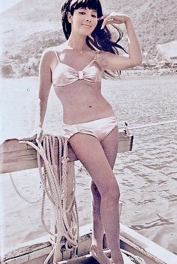 Mie Hama  got married to 007 in You Only Live Twice (1967)