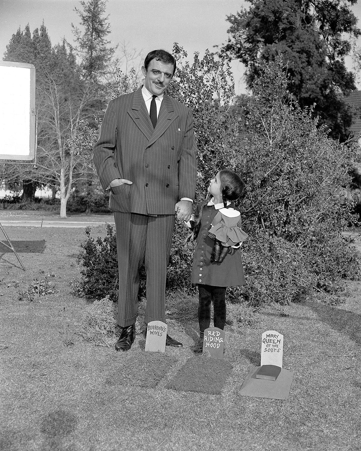 John Astin, Lisa Loring : 1964 publicity photo for The Addams Family (ABC 1964-66)