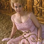 Donna Douglas is gorgeous here