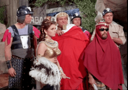 Victor Buono, Jock Mahoney, Joe E. Tata, and Victoria Vetri in I'll Be a Mummy's Uncle (1968)