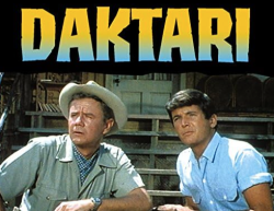 Yale Summers and Marshall Thompson in Daktari (1966)